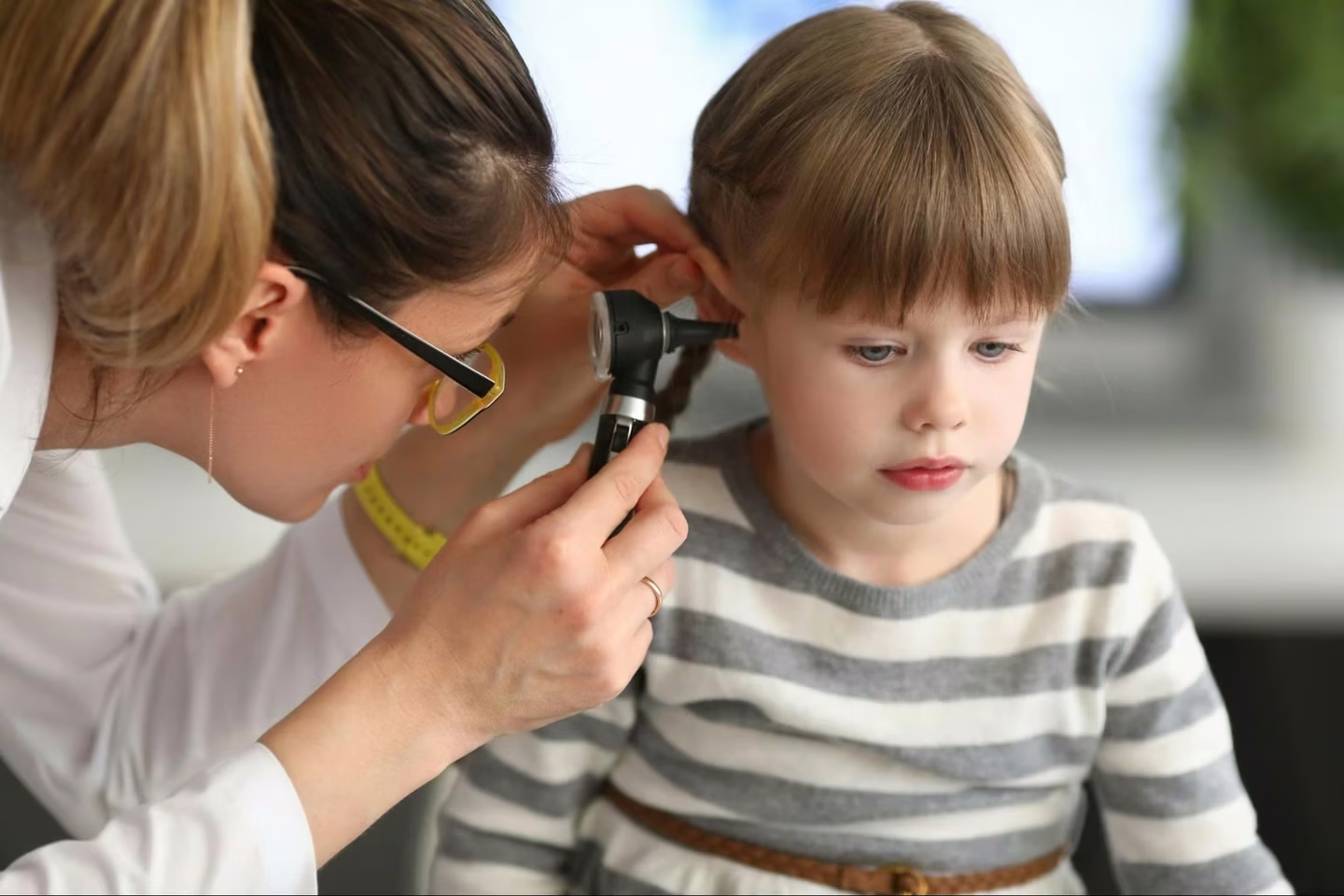 Ear Infection in Kids: Signs, Pain Relief, and When to Get Seen