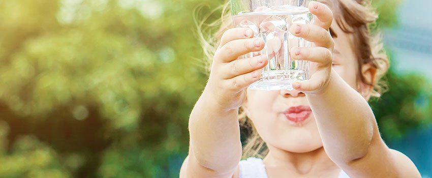 How Do I Know If I’m Drinking Enough Water?