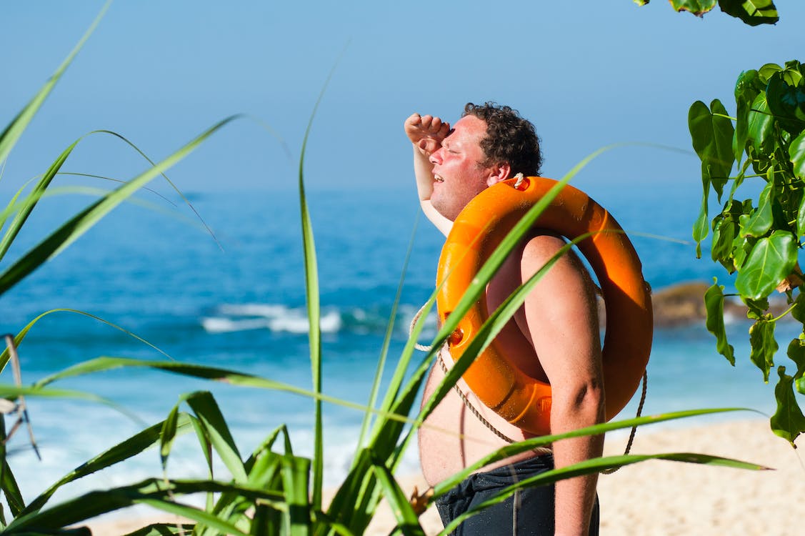 As summer approaches, learn how to protect yourself from the sun and the heat. By taking the proper precautions, everyone can safely enjoy their fun in the sun!