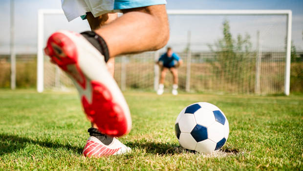 The time has finally come where we start to say goodbye to the summer season and gearing up for fall! And what is one of the most favorite pastimes of the fall season among Americans? Sports!Our team at AFC Urgent Care Portland wants to help you step forward into the fall sportsseason with some insight about