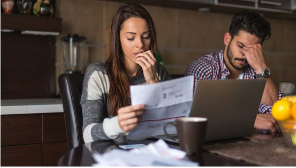 Navigating Healthcare Costs: Tips for Managing Medical Expenses and Insurance Plans